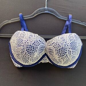 Victoria's Secret White Lace Underwire Bra